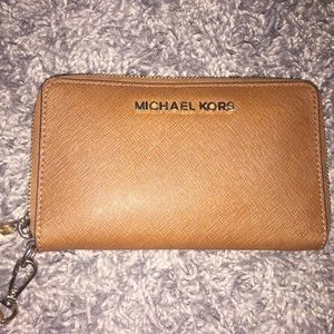 Michael Kors Wristlet Wallet